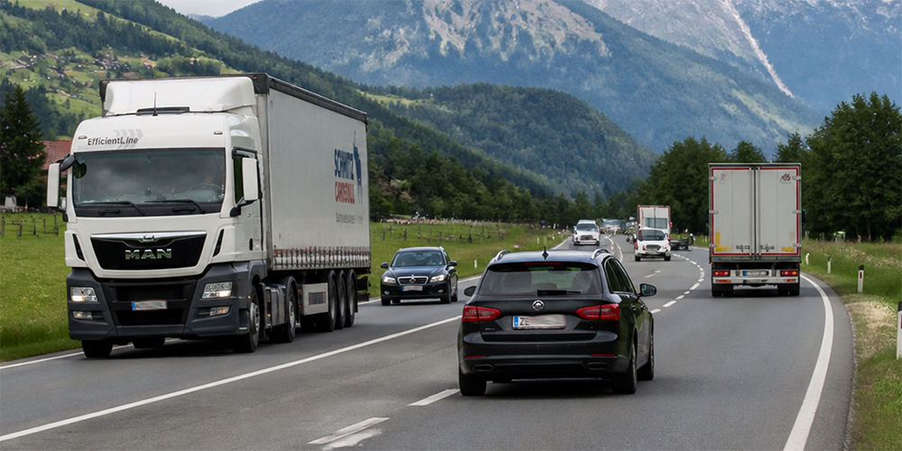 Grüne wollen LKW-Maut auch auf Landstraßen: Am Ende zahlt wieder der Konsument